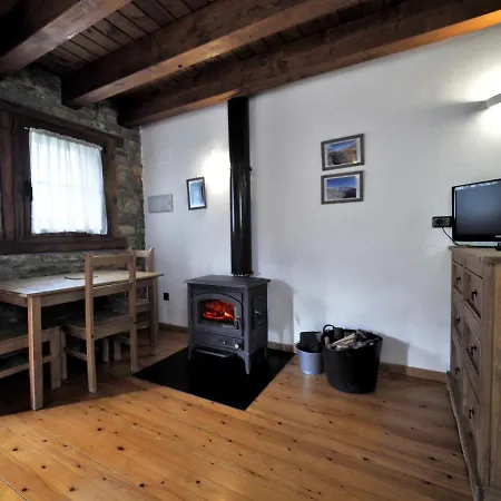 Chalet Tres Albares
