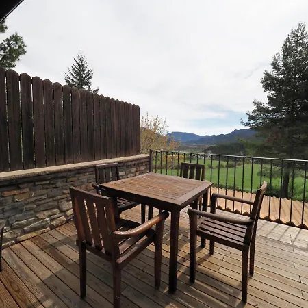 Chalet Tres Albares